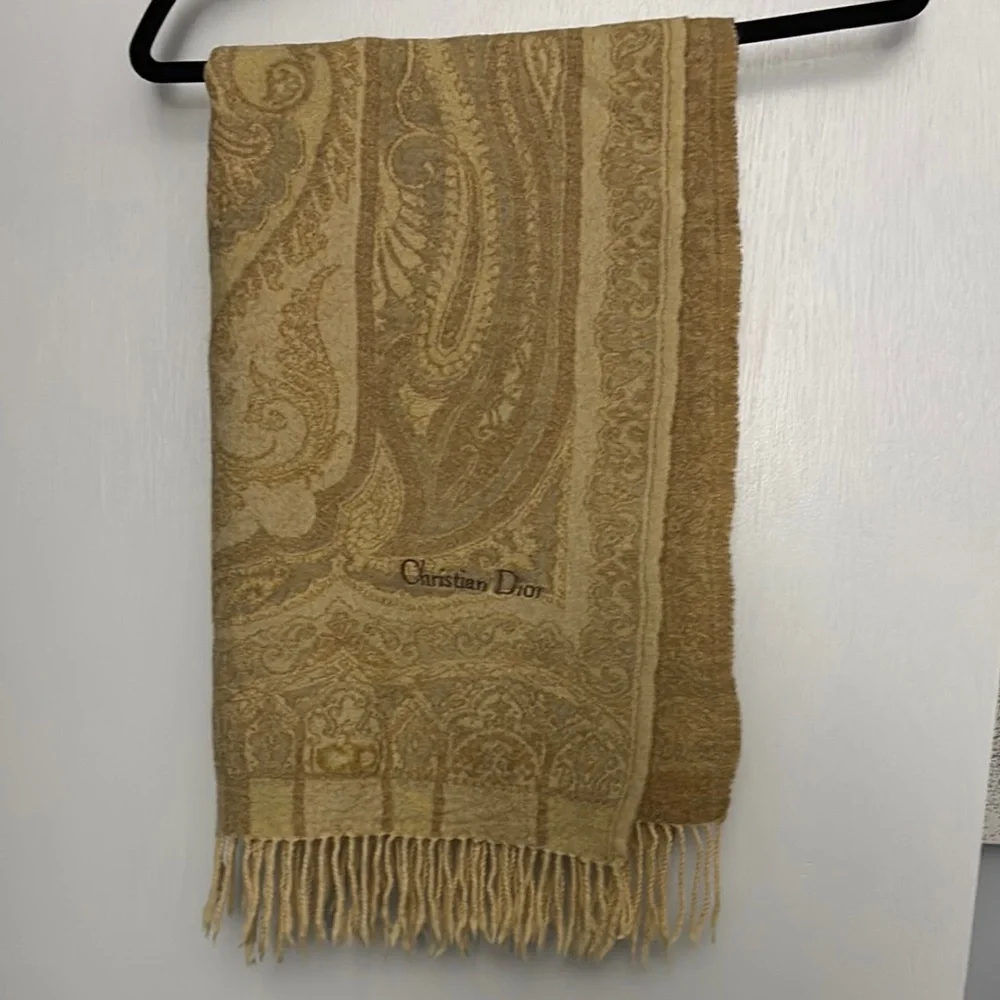 HP 🩷🩷 Christian Dior Paisley Scarf - Excellent Condition